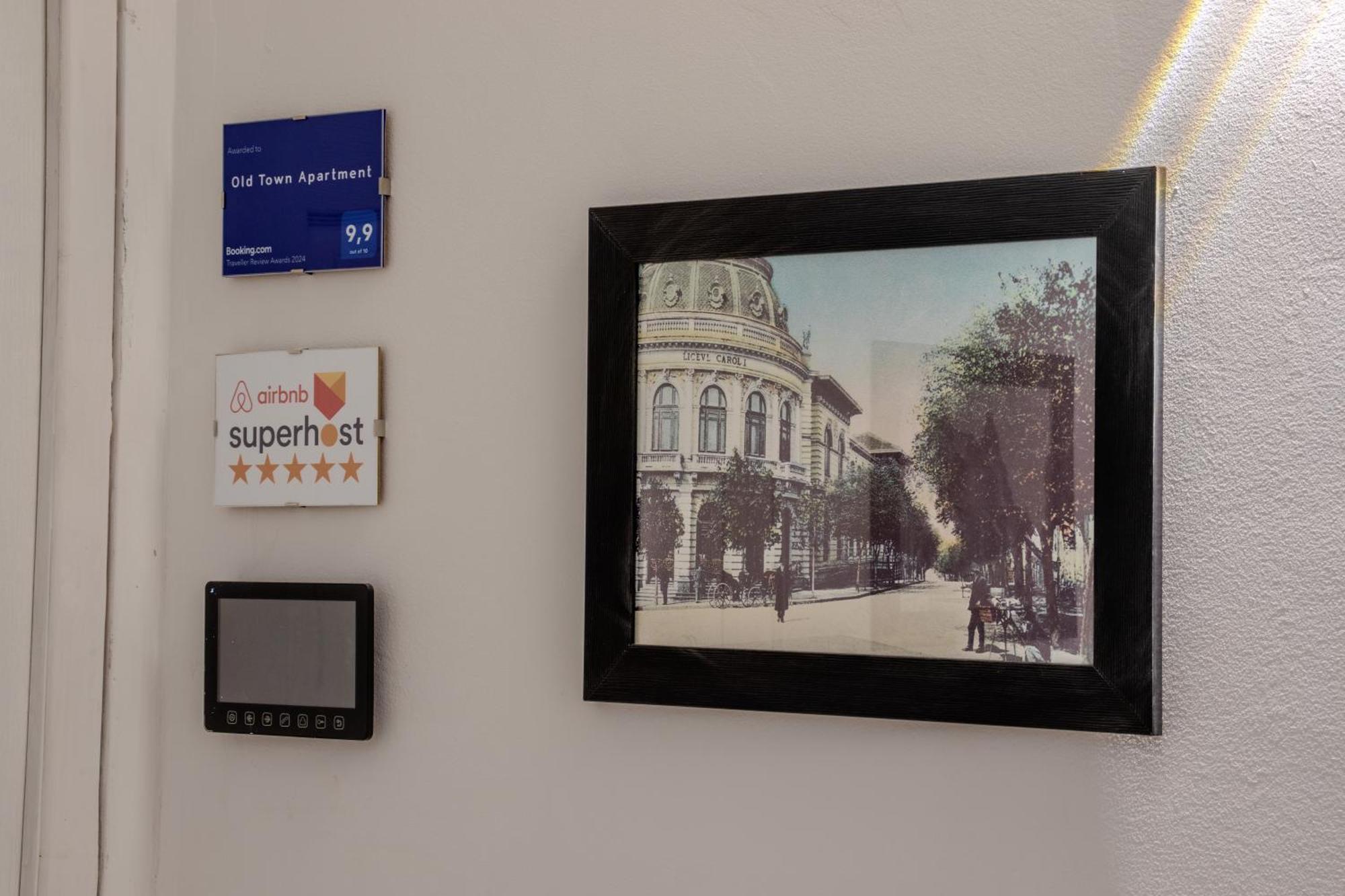 Old Town Apartment Craiova Ngoại thất bức ảnh