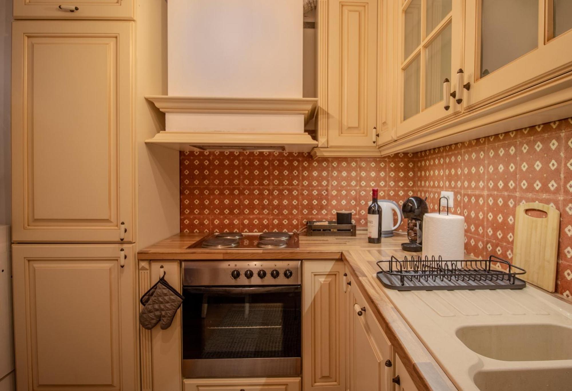 Old Town Apartment Craiova Ngoại thất bức ảnh